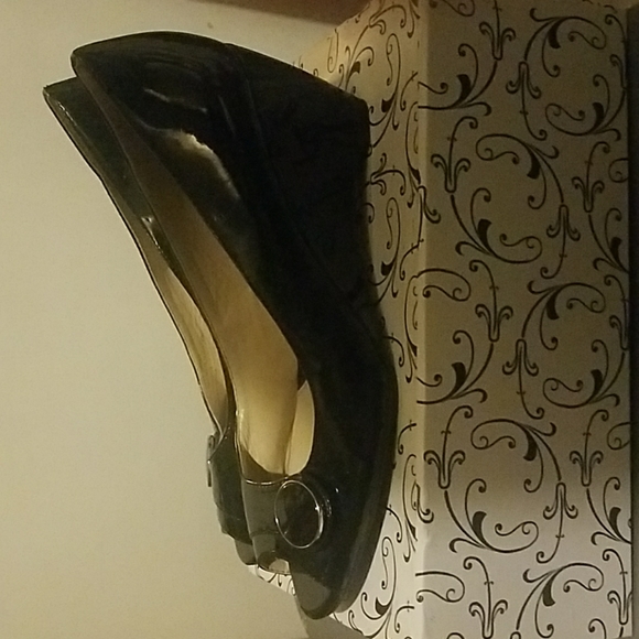 Shoes - Picture 2 of 3